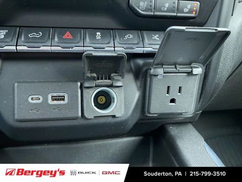 Certified 2022 GMC Sierra 3500 AT4 image 42