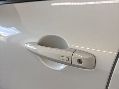 Certified 2026 Nissan Rogue SV AWD/4WD image 2