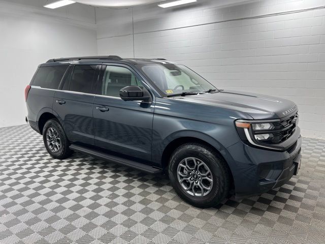Used 2025 Ford Expedition Active AWD/4WD image 4