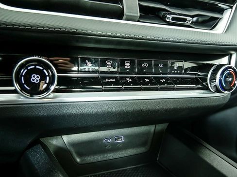 New 2026 Chevrolet Equinox LT image 16