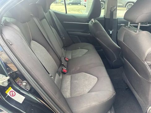 Used 2019 Toyota Camry LE FWD image 12