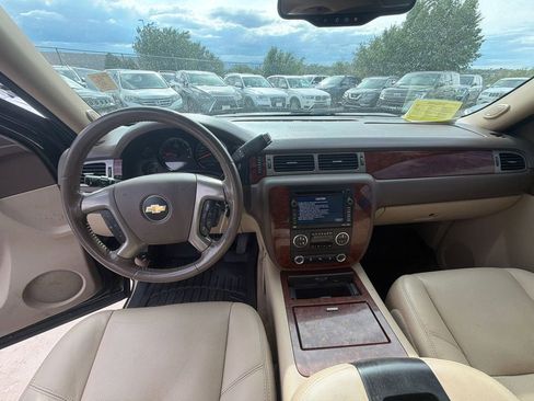 Used 2011 Chevrolet Tahoe LTZ AWD/4WD image 12