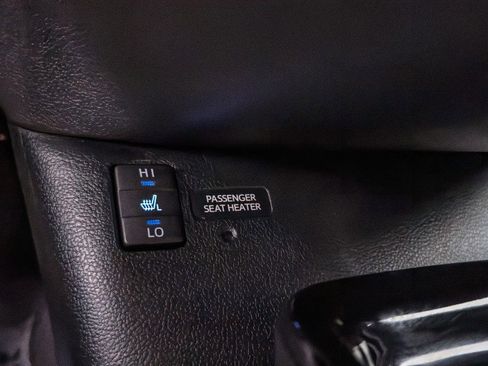 Used 2019 Toyota Prius Prime Advanced image 35