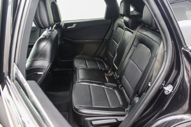Certified 2020 Ford Escape Titanium w/ Titanium Premium Package 2.0 AWD/4WD image 15