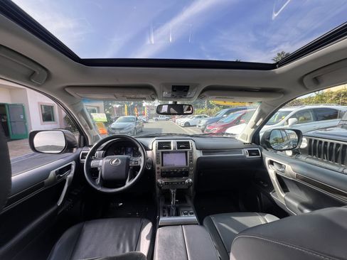 Used 2014 Lexus GX 460 image 14