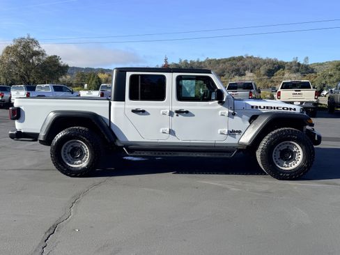 Used 2022 Jeep Gladiator Rubicon w/ Cold Weather Group image 5