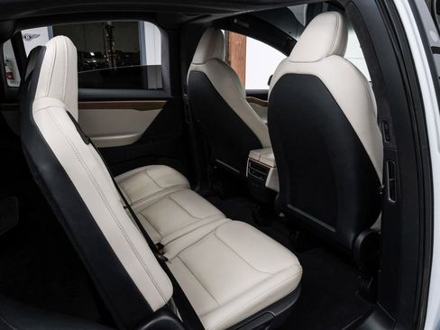 Used 2020 Tesla Model X Long Range image 45