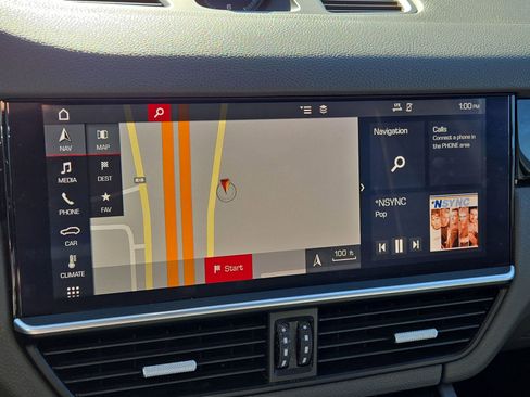 Used 2019 Porsche Cayenne Premium image 19