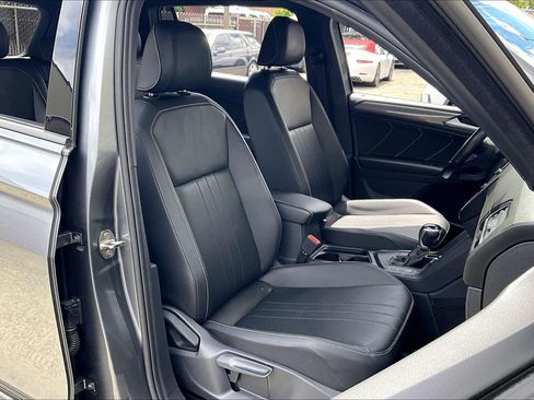 Certified 2023 Volkswagen Tiguan SE R-Line FWD image 6