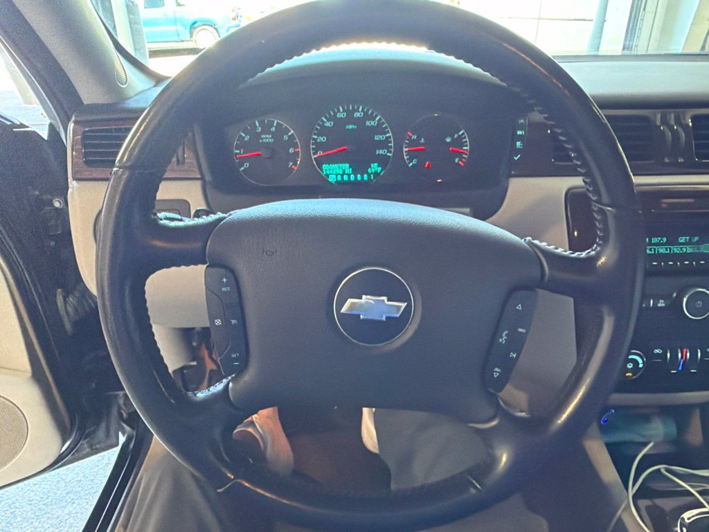 Used 2011 Chevrolet Impala LT FWD image 7