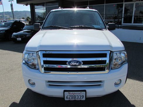 Used 2013 Ford Expedition EL XLT RWD image 2