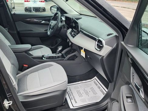 New 2024 Chevrolet TrailBlazer LT w/ Convenience Package FWD image 6