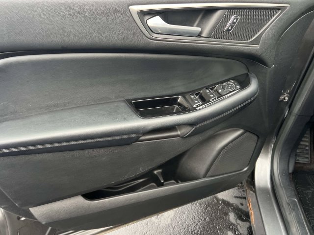 Used 2016 Ford Edge SEL w/ Equipment Group 201A AWD/4WD image 15