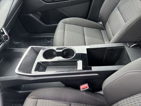 Used 2025 Chevrolet Equinox LT w/ Safety and Technology Package FWD image 21