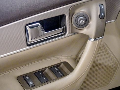 Used 2015 Lincoln MKX FWD w/ Equipment Group 101A image 17
