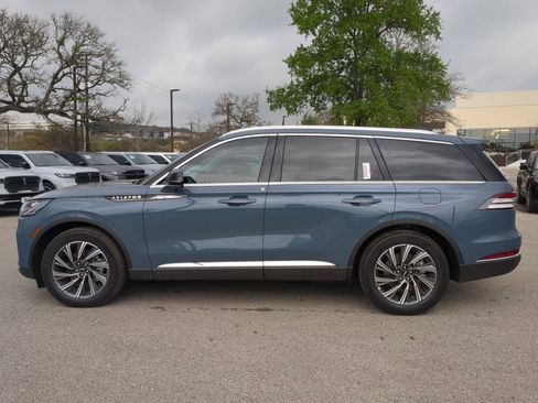 New 2026 Lincoln Aviator 2WD image 6