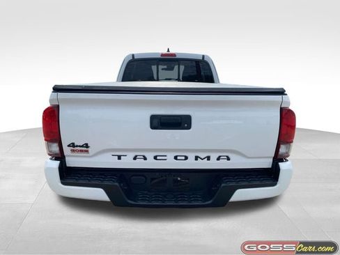 Used 2022 Toyota Tacoma SR w/ SX Package AWD/4WD image 4