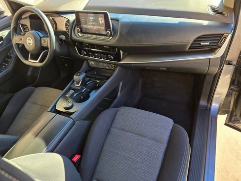 Used 2021 Nissan Rogue SV image 21