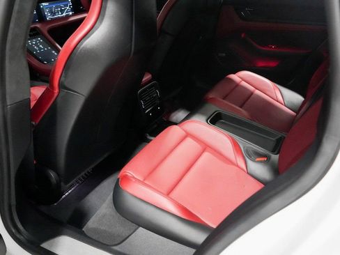 Used 2020 Porsche Taycan Turbo image 32