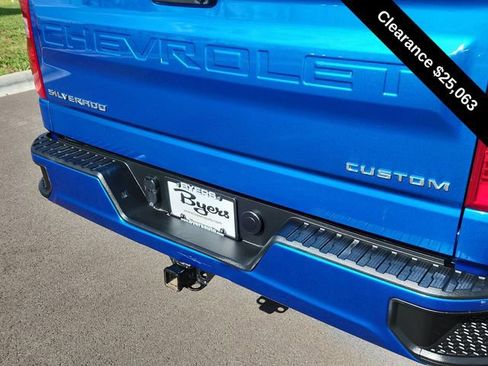 Used 2022 Chevrolet Silverado 1500 Custom image 28