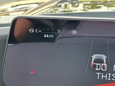 New 2025 Ford Expedition Active image 29