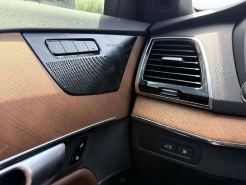 Certified 2024 Volvo XC90 T8 Plus AWD/4WD image 14