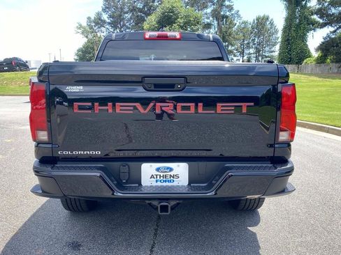 Used 2023 Chevrolet Colorado Z71 w/ Z71 Convenience Package 2 AWD/4WD image 4