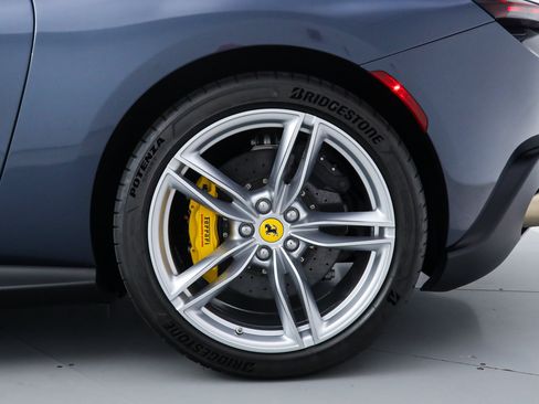 Certified 2025 Ferrari Roma Spider RWD image 43