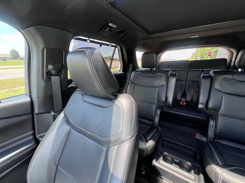 Used 2021 Ford Explorer ST w/ Equipment Group 401A AWD/4WD image 30