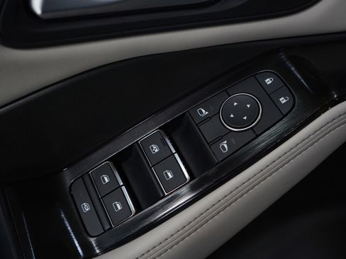 Used 2023 Nissan Rogue SL image 22