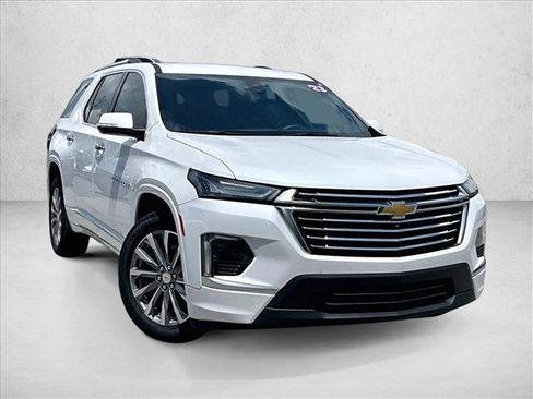 Used 2023 Chevrolet Traverse Premier FWD image 12