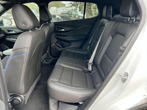 Used 2025 Buick Envista Sport Touring image 35