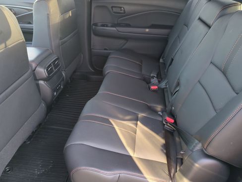 Certified 2024 Honda Passport TrailSport image 21