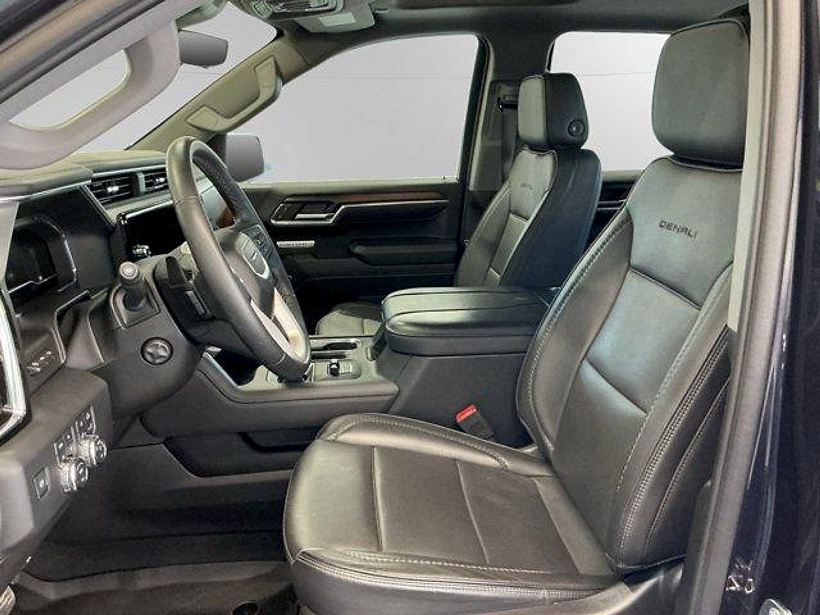 Used 2024 GMC Sierra 1500 Denali w/ Denali Reserve Package AWD/4WD image 9