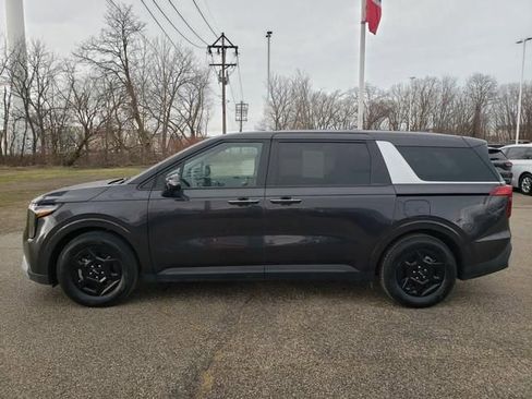 Used 2025 Kia Carnival LXS image 7