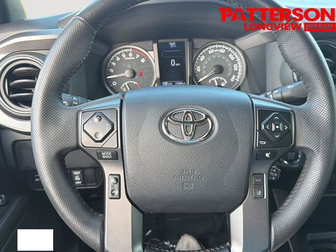 Used 2023 Toyota Tacoma TRD Sport AWD/4WD image 15