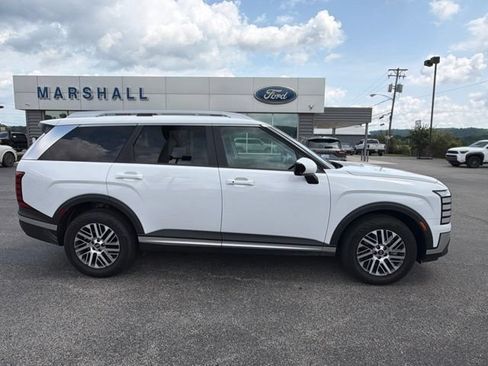 Used 2026 Hyundai Palisade SEL FWD image 2