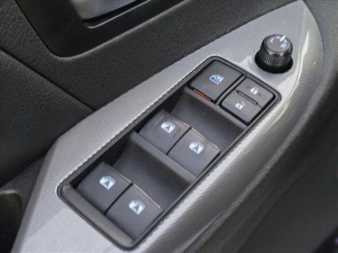 Used 2020 Toyota Sienna SE Premium w/ Nightshade Edition FWD image 7