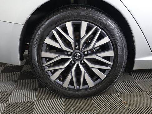 Used 2023 Nissan Altima 2.5 SV image 17