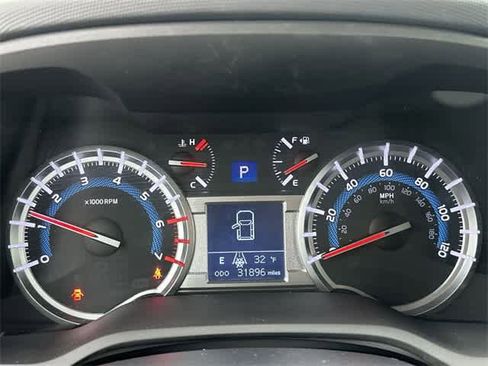 Used 2018 Toyota 4Runner SR5 image 6