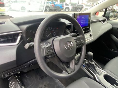 Certified 2025 Toyota Corolla LE w/ Convenience Package FWD image 23