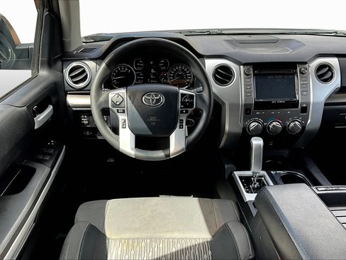 Used 2019 Toyota Tundra SR5 w/ SR5 Upgrade Package image 5
