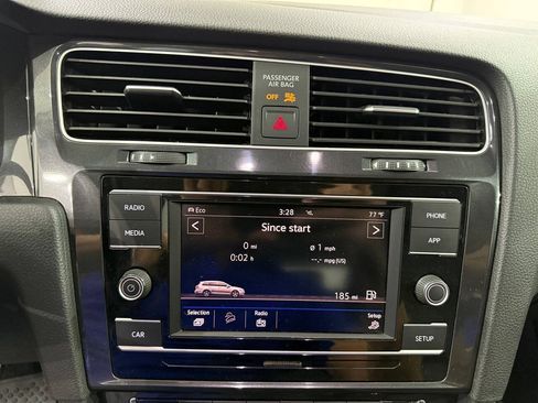 Used 2019 Volkswagen Golf Alltrack S AWD/4WD image 17