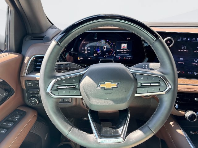 Used 2025 Chevrolet Tahoe High Country AWD/4WD image 14