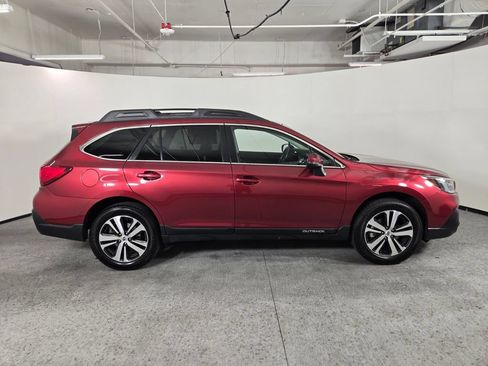 Used 2019 Subaru Outback 2.5i Limited AWD/4WD image 9