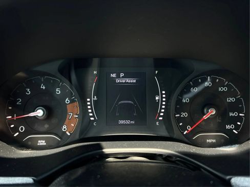 Used 2022 Jeep Compass Latitude AWD/4WD image 22