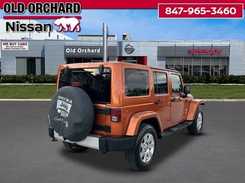 Used 2011 Jeep Wrangler Unlimited Sahara w/ Connectivity Group AWD/4WD image 4