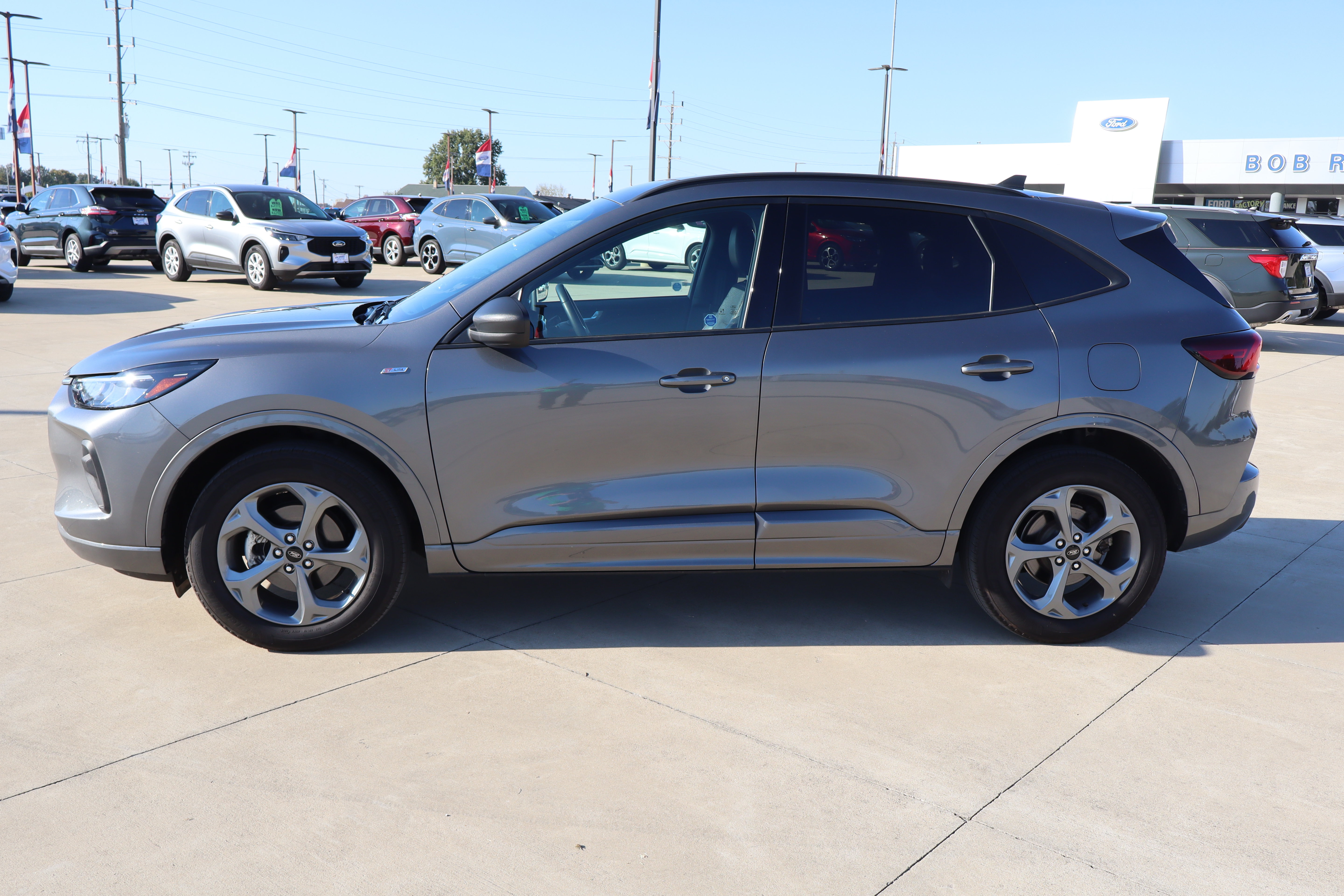 Used 2024 Ford Escape ST-Line AWD/4WD image 8