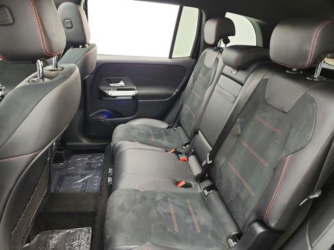 Used 2023 Mercedes-Benz GLB 250 image 13