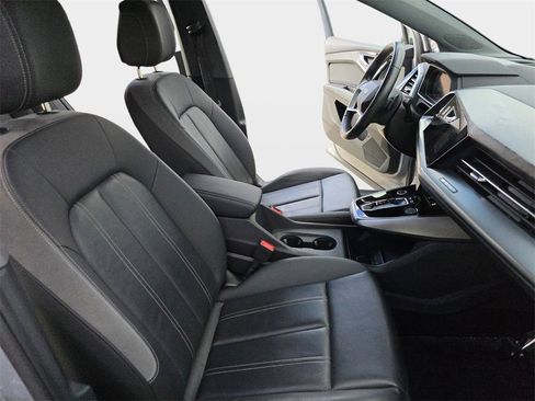 Certified 2024 Audi Q4 e-tron Prestige image 10